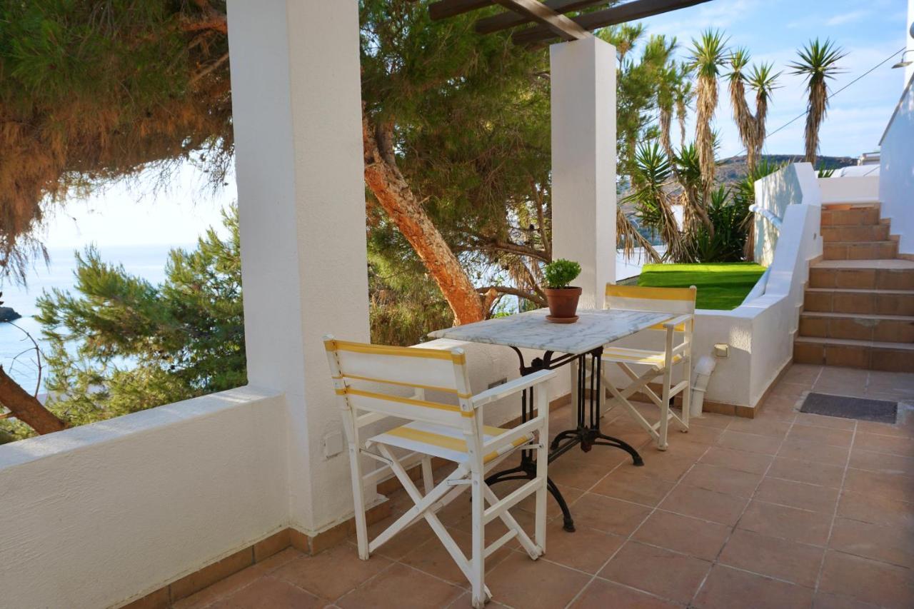 Lotos Beach Home Kini Exterior foto